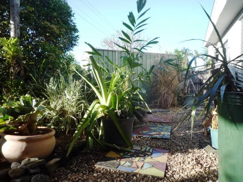 1/19 Bouganvillea Street, Holloways Beach QLD 4878