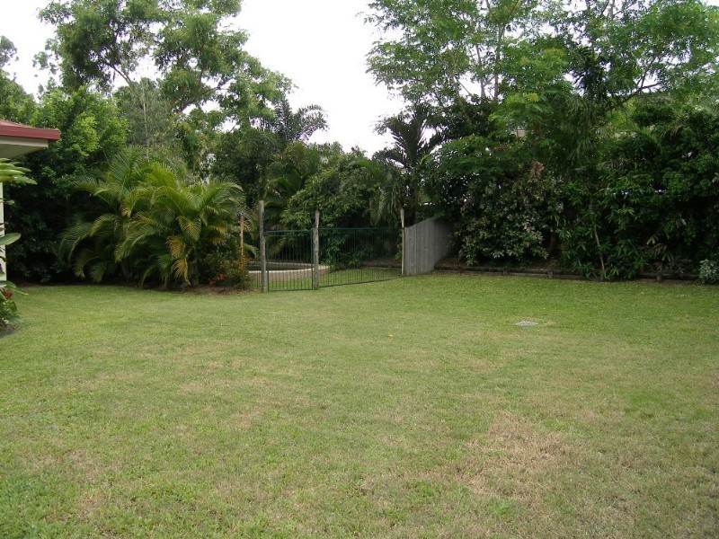 Clifton Beach QLD 4879