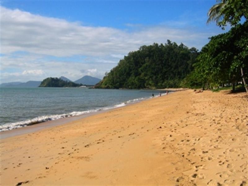 Trinity Beach QLD 4879