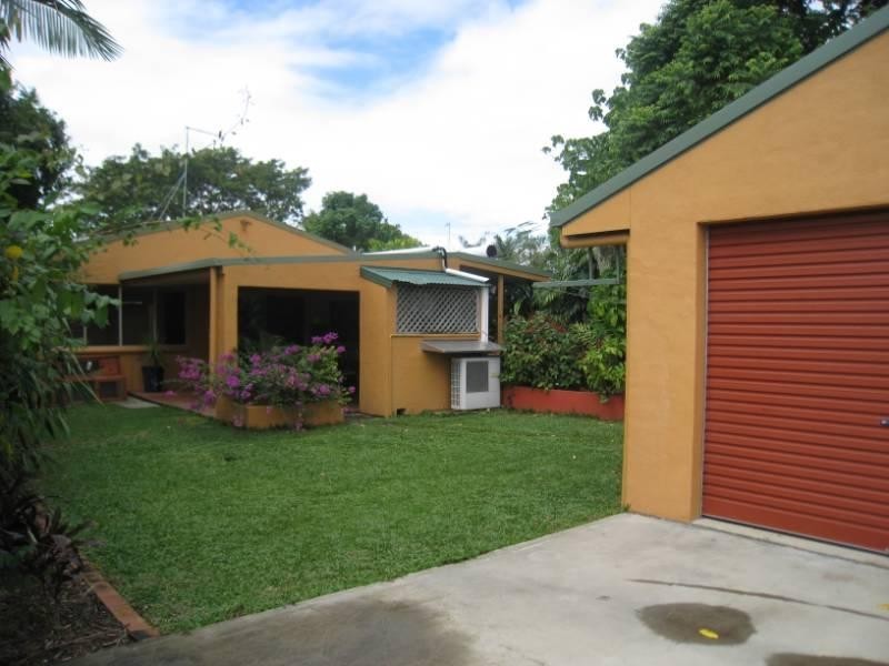 Machans Beach QLD 4878