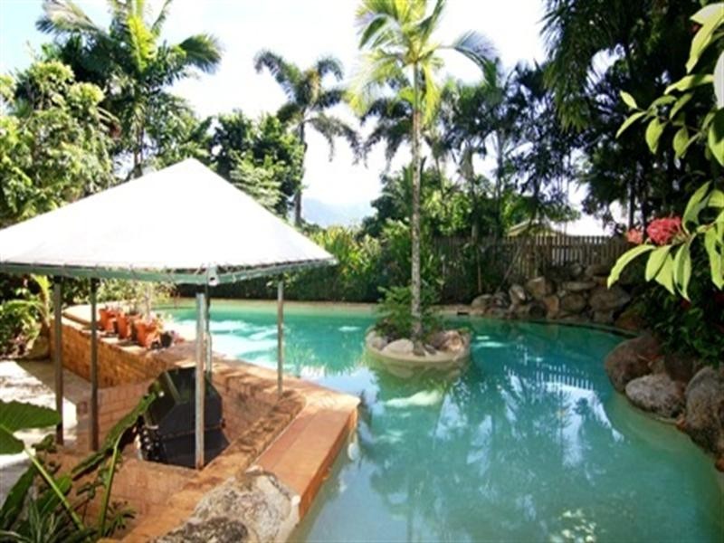 Trinity Beach QLD 4879