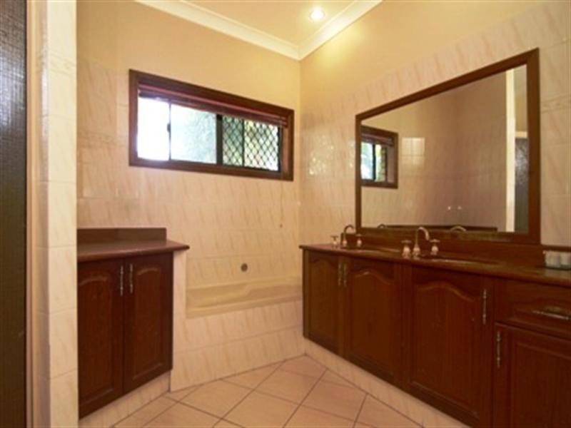 Trinity Beach QLD 4879