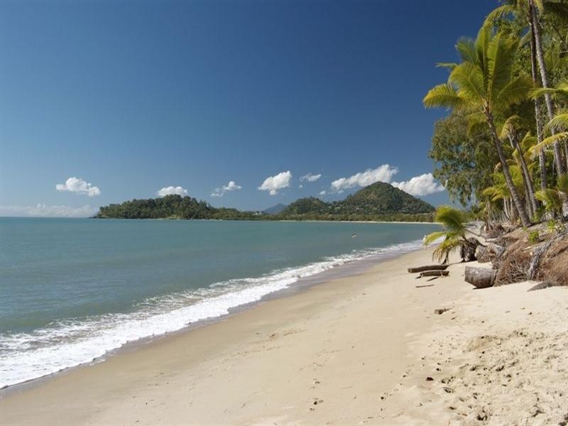 Clifton Beach QLD 4879