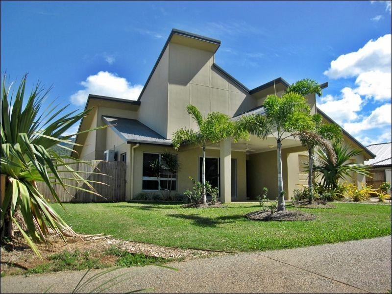 113 Roberts Drive, Trinity Beach QLD 4879