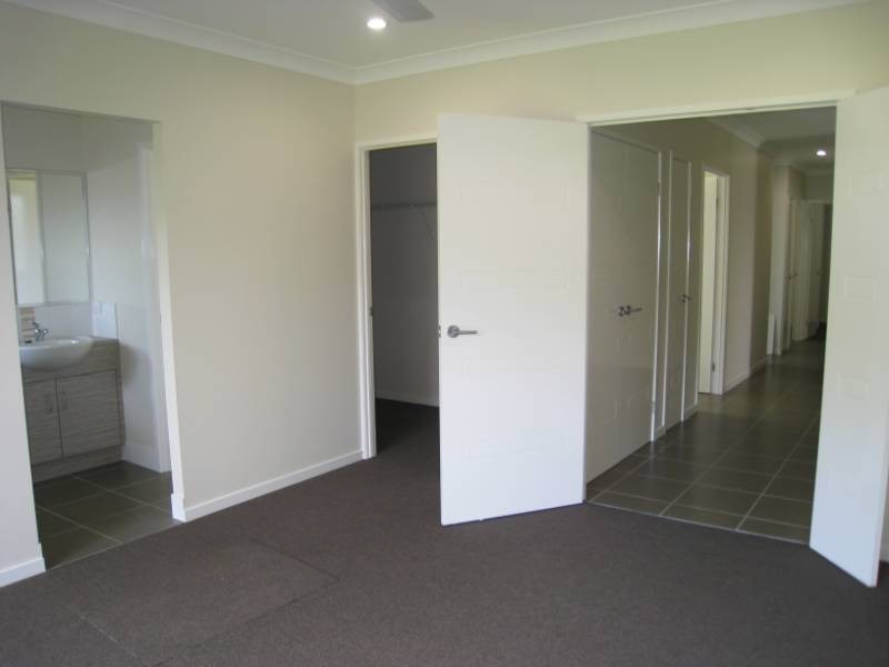 129 Roberts Drive, Trinity Beach QLD 4879