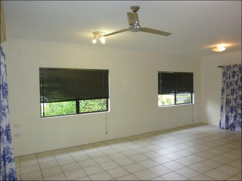 11 Bulolo Close, Trinity Beach QLD 4879