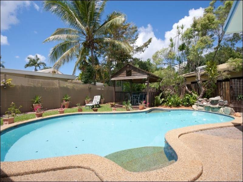 6 County Close, Smithfield QLD 4878