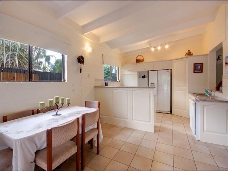 6 County Close, Smithfield QLD 4878