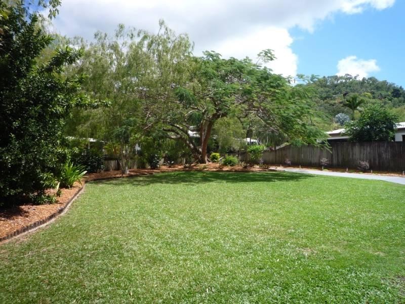 6 County Close, Smithfield QLD 4878
