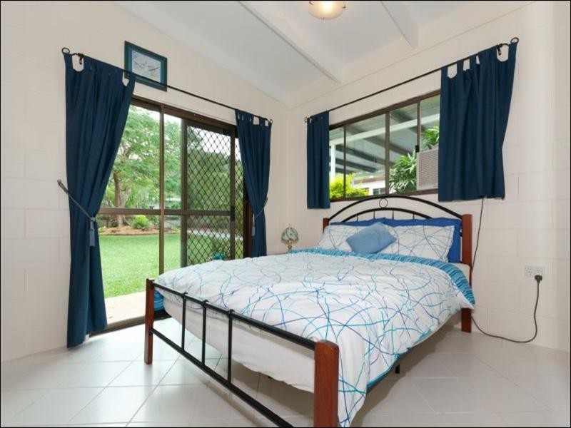 6 County Close, Smithfield QLD 4878