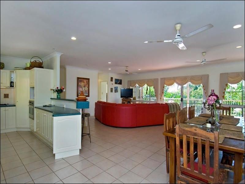 30/7 Tari Place, Trinity Beach QLD 4879