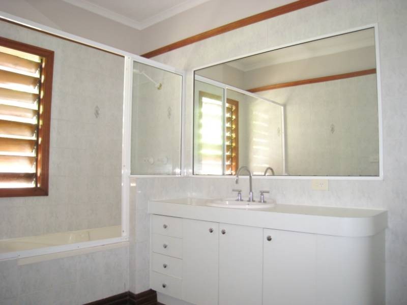 38 Rudder Street, Clifton Beach QLD 4879