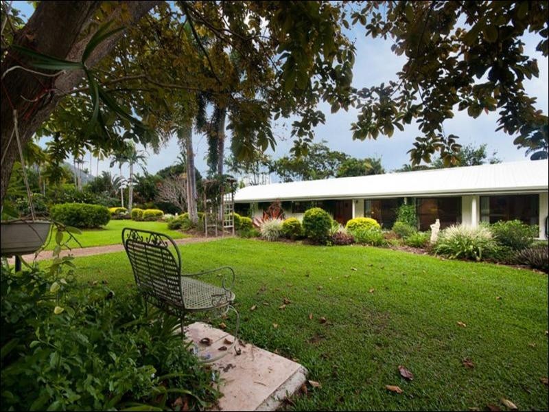 21-23 Ellison Street, Clifton Beach QLD 4879