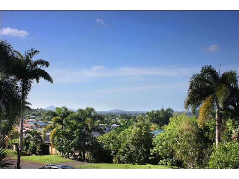 33 Pilosa Street, Redlynch QLD 4870