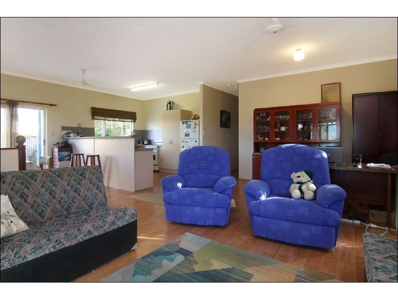 33 Pilosa Street, Redlynch QLD 4870