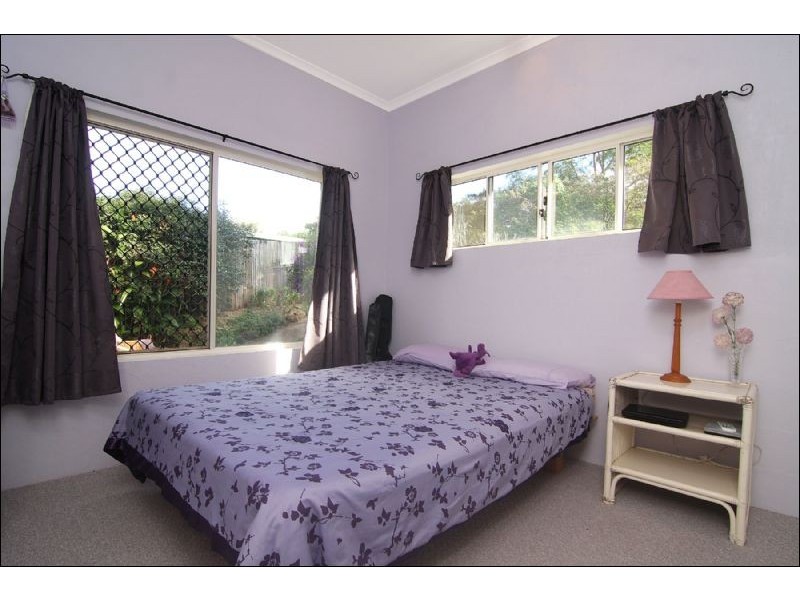 33 Pilosa Street, Redlynch QLD 4870