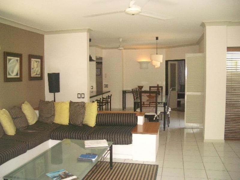 Palm Cove QLD 4879