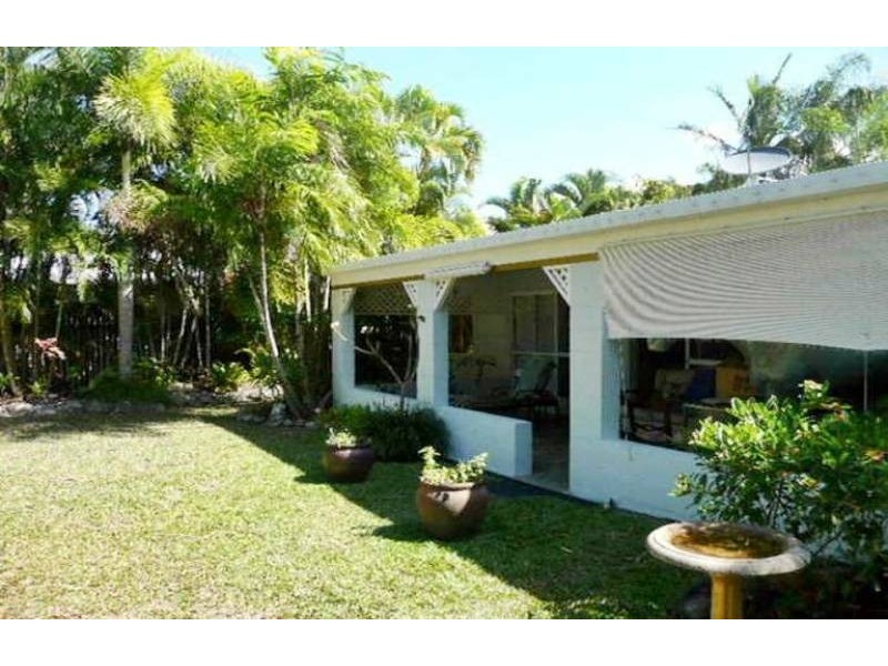 10 Limpet Close, Trinity Beach QLD 4879