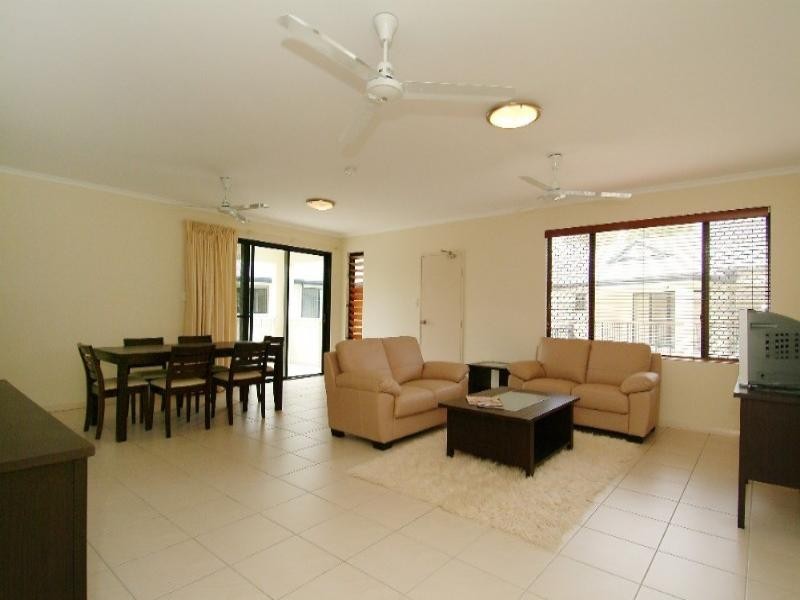 9/1 Keem Street, Trinity Beach QLD 4879