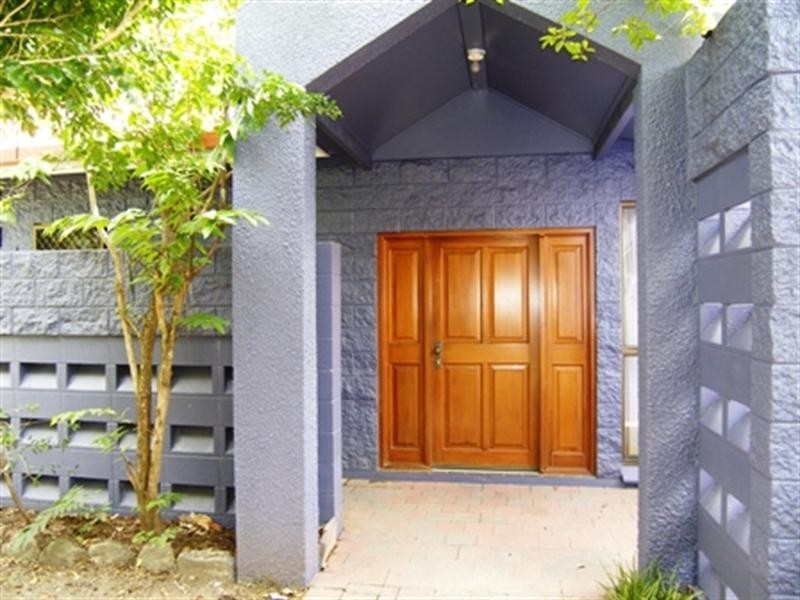 Kewarra Beach QLD 4879