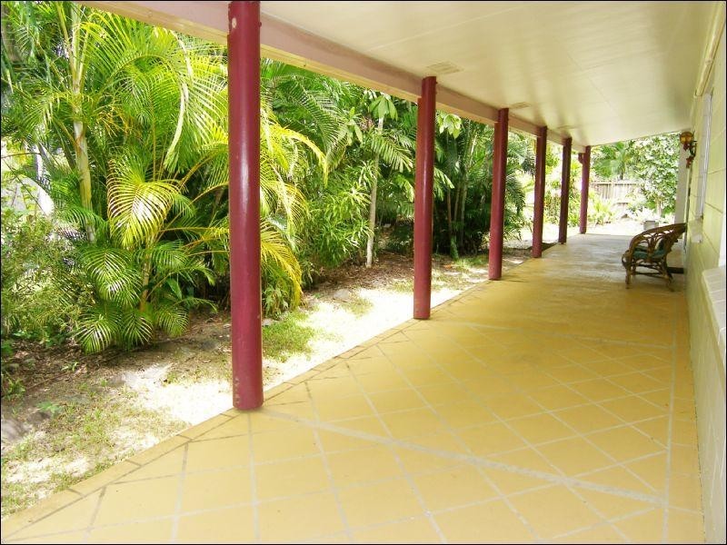 1 Rudder Street, Clifton Beach QLD 4879