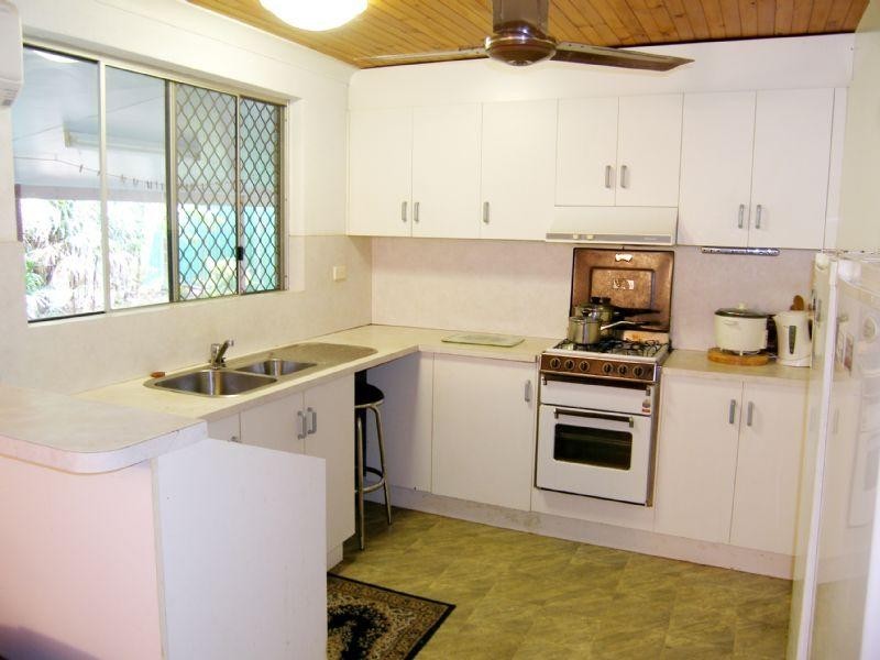 1 Rudder Street, Clifton Beach QLD 4879