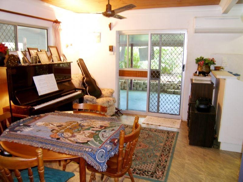 1 Rudder Street, Clifton Beach QLD 4879