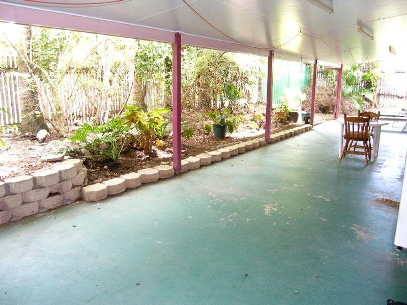 1 Rudder Street, Clifton Beach QLD 4879