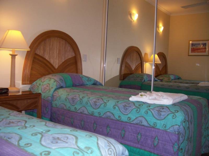 28/23 Veivers Road, Palm Cove QLD 4879