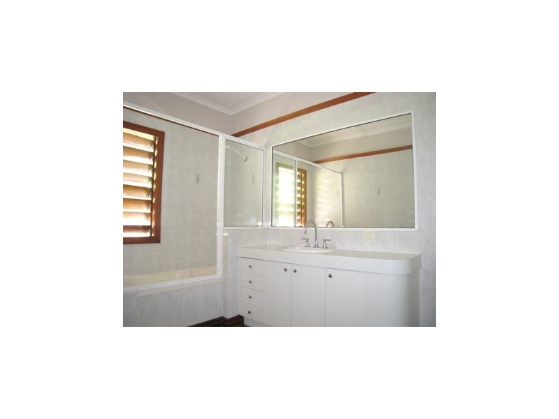 Clifton Beach QLD 4879