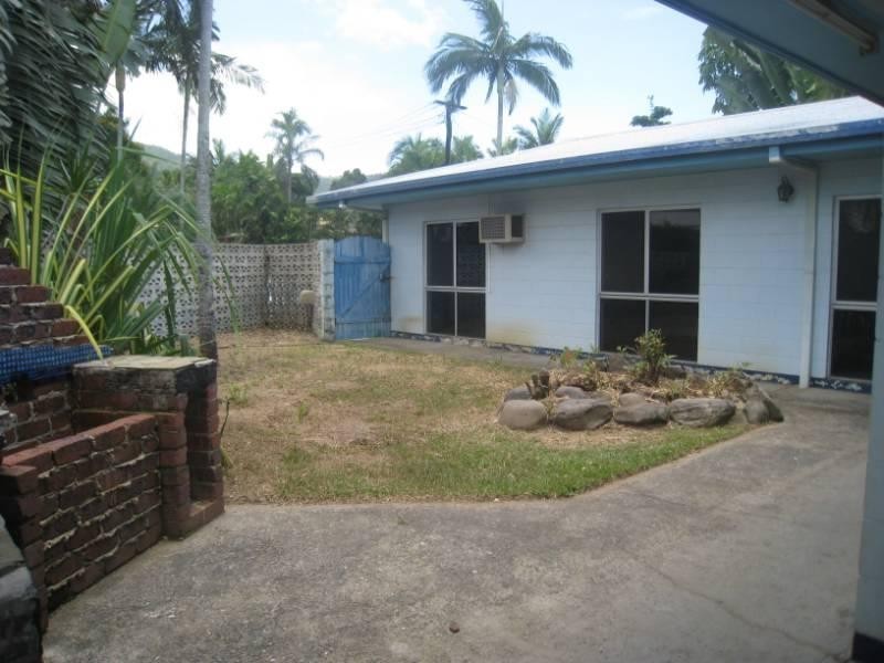 1 Gillian Close, Smithfield QLD 4878