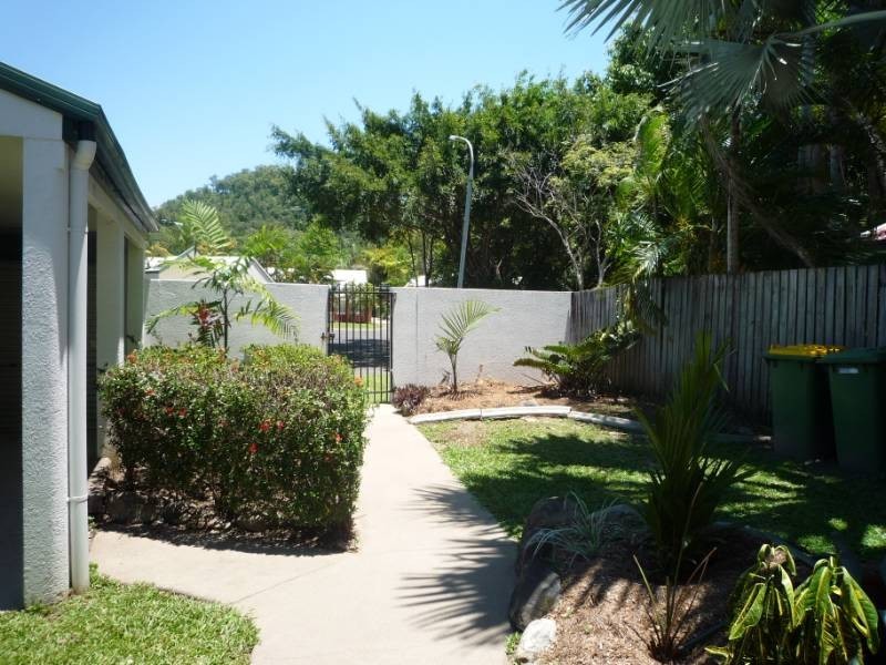 6 Lamb Street, Smithfield QLD 4878