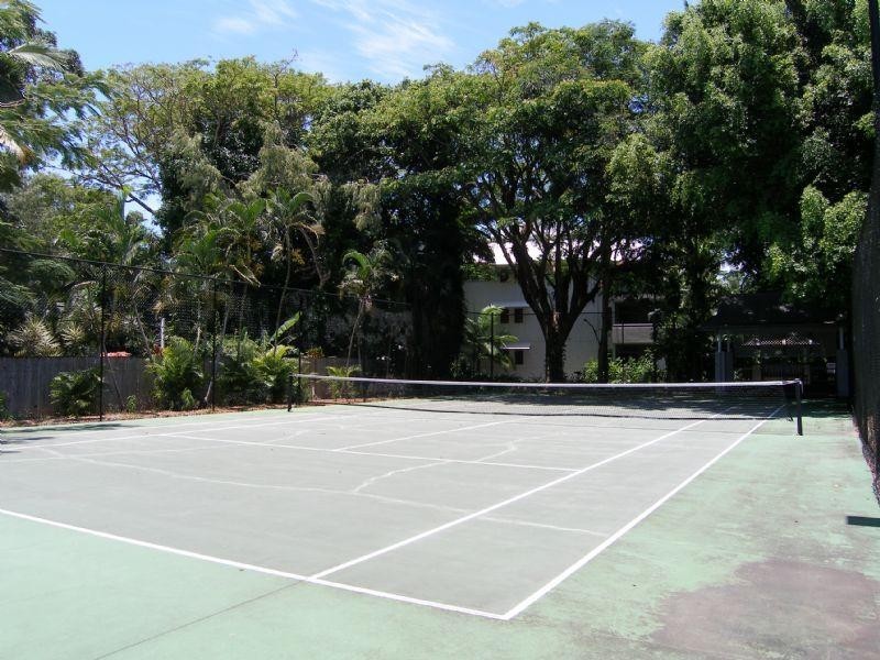 9/23 VEIVERS Road, Palm Cove QLD 4879