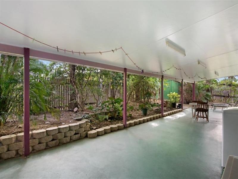 1 Rudder Street, Clifton Beach QLD 4879