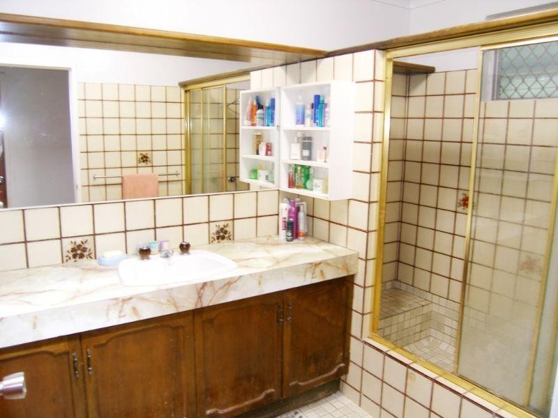 1 Rudder Street, Clifton Beach QLD 4879