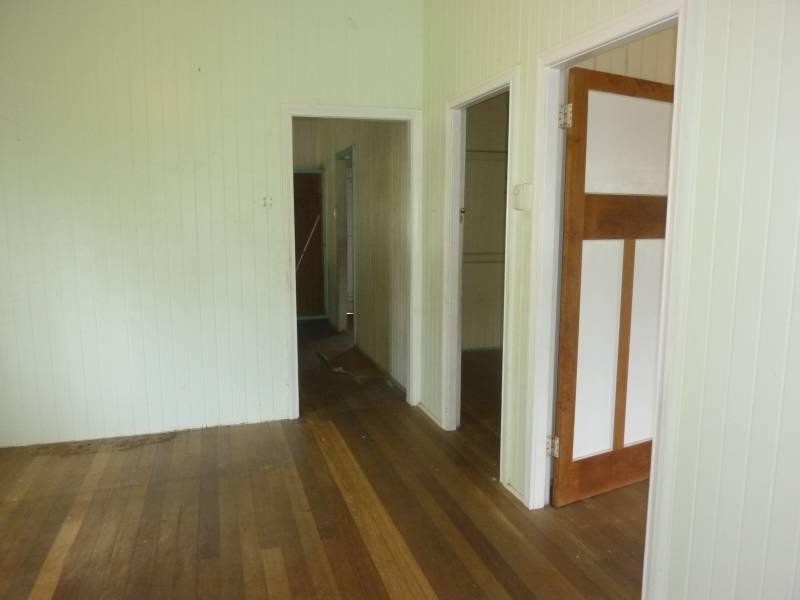 13 Boland Street, Westcourt QLD 4870