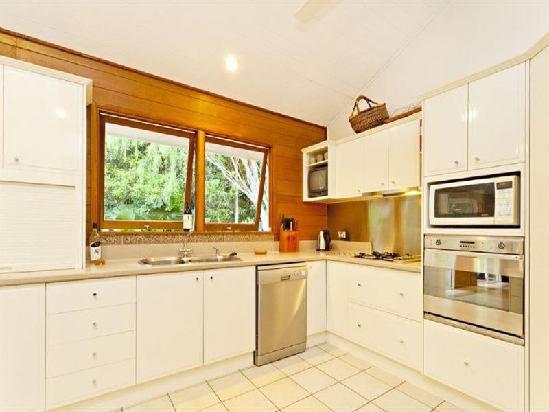 29 Gibson Close, Clifton Beach QLD 4879