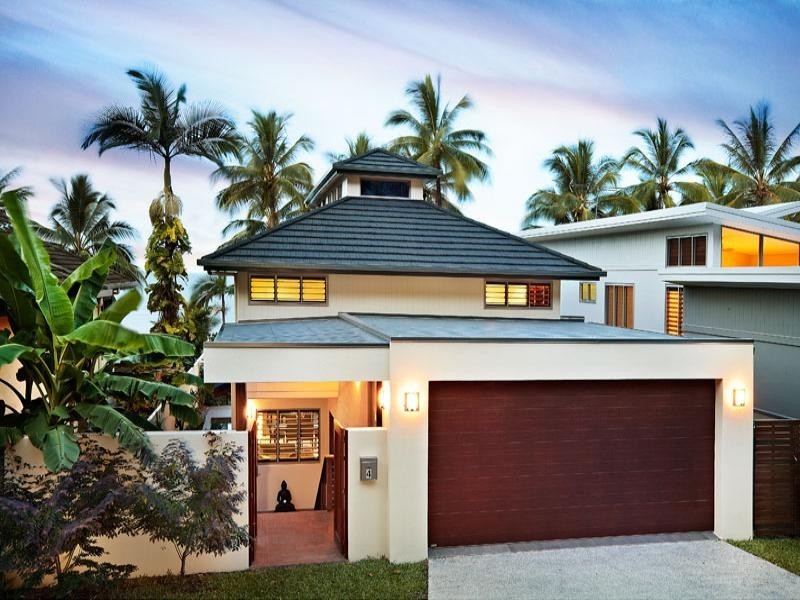 Trinity Beach QLD 4879