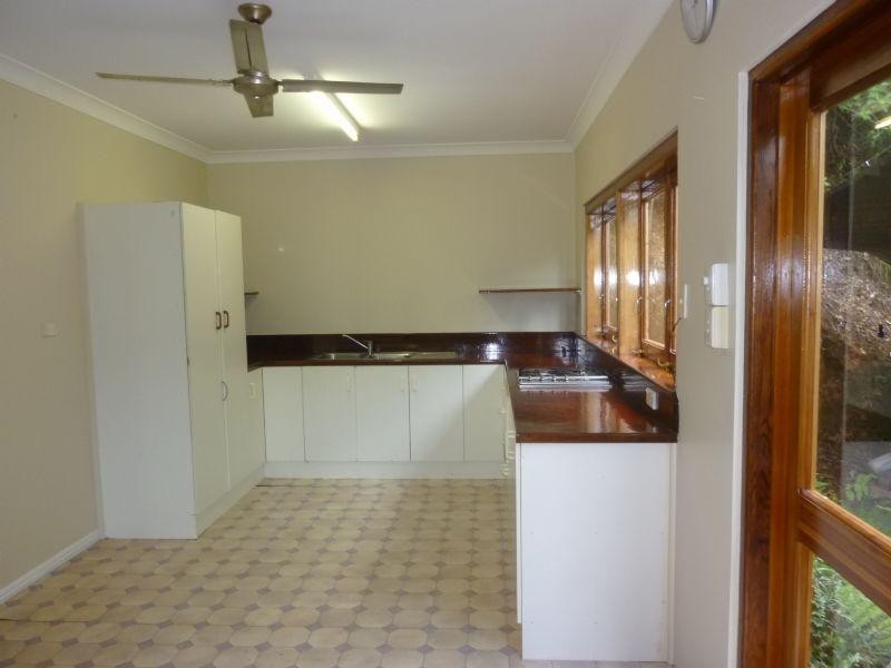 8 Tari Place, Trinity Beach QLD 4879