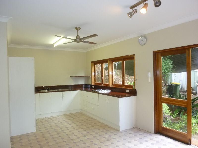 8 Tari Place, Trinity Beach QLD 4879