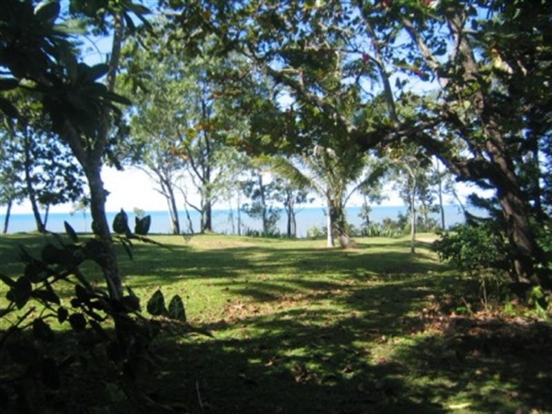 Trinity Beach QLD 4879