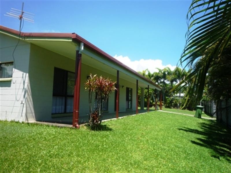 Kewarra Beach QLD 4879