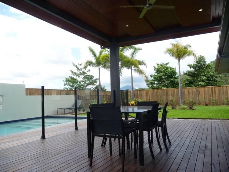 2 JABIRU Close, Smithfield QLD 4878