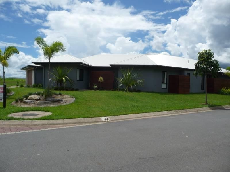 2 JABIRU Close, Smithfield QLD 4878