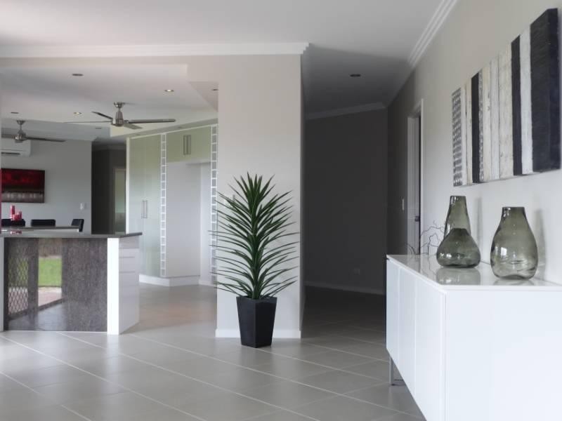 2 JABIRU Close, Smithfield QLD 4878