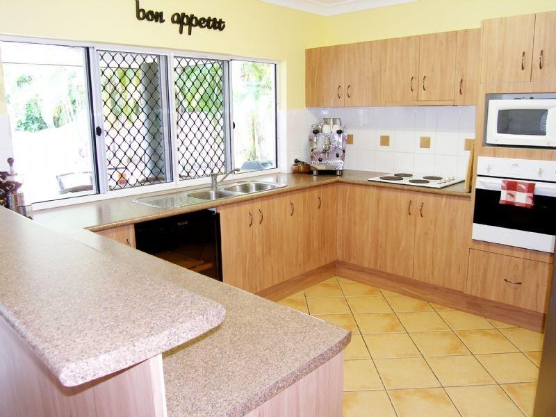 Clifton Beach QLD 4879