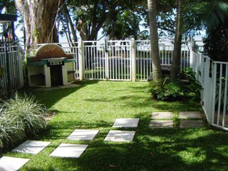 Clifton Beach QLD 4879