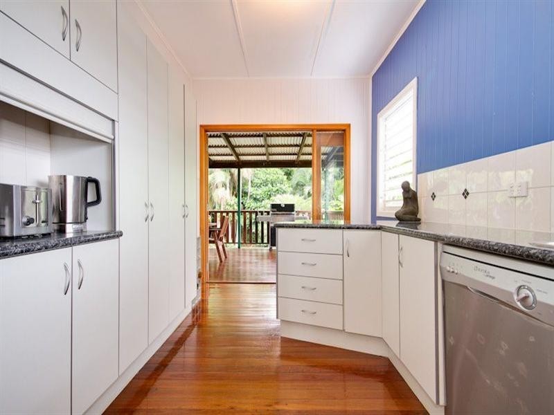 206 Woodward Street, Whitfield QLD 4870