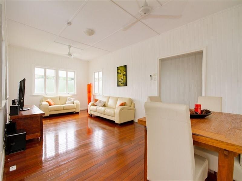 206 Woodward Street, Whitfield QLD 4870