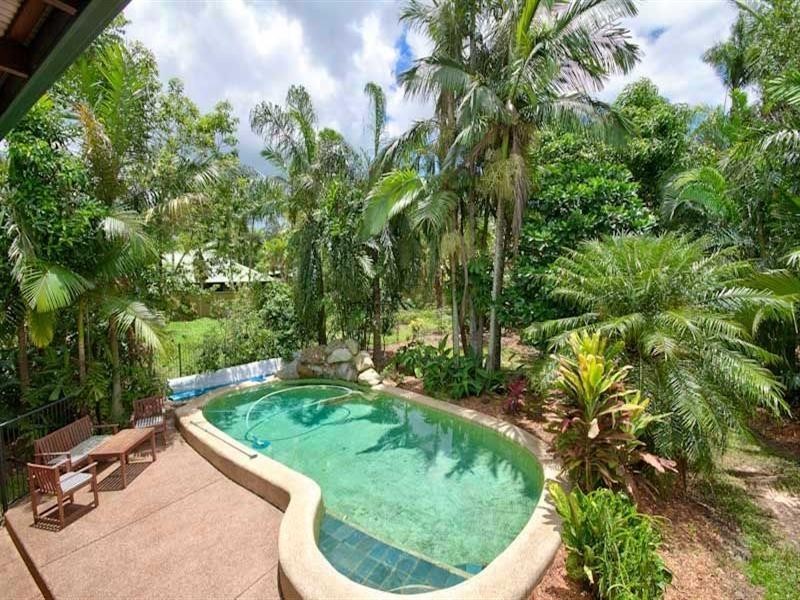 206 Woodward Street, Whitfield QLD 4870